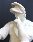 Photo of a sculpture of Lorenzo de Medici on a black background